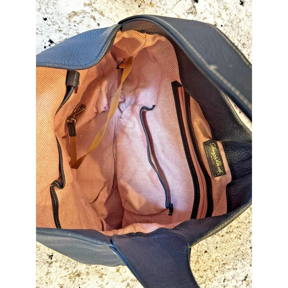 Dooney & Bourke Pebbled Leather Hobo Shoulder Bag Black Duck‎ Medallion